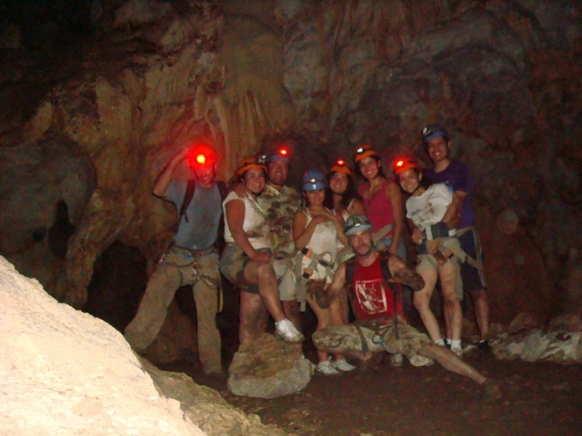 en las cuevas y grupos